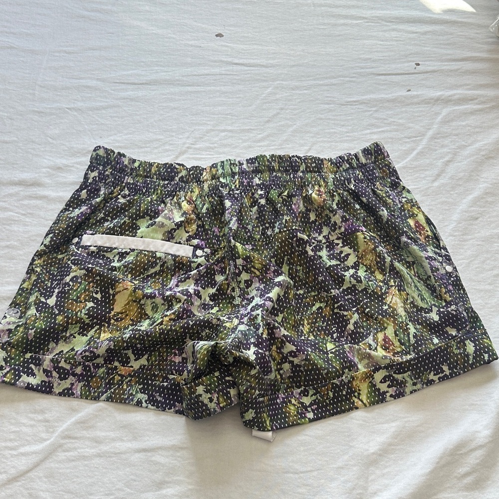 Lululemon Multicolor Patterned Shorts - Picture 7 of 10